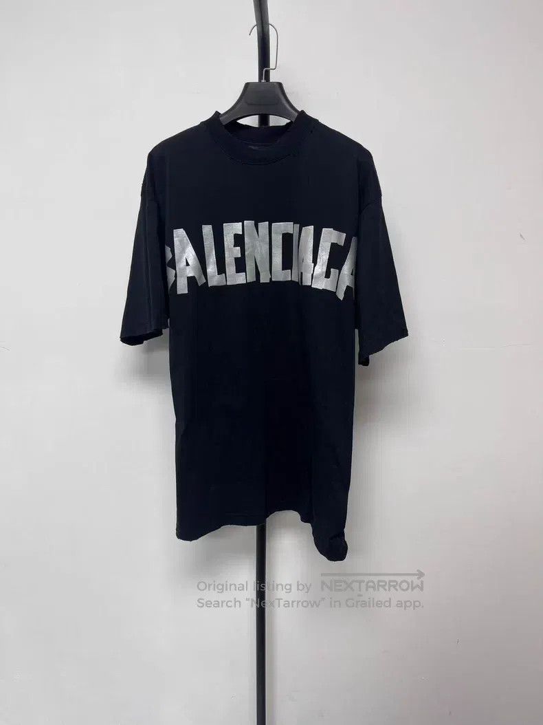 Balenciaga Balenciaga Letter Print Worn Short Sleeve Round Neck T-Shi Size XS / US 0-2 / IT 36-38 - 1 Thumbnail
