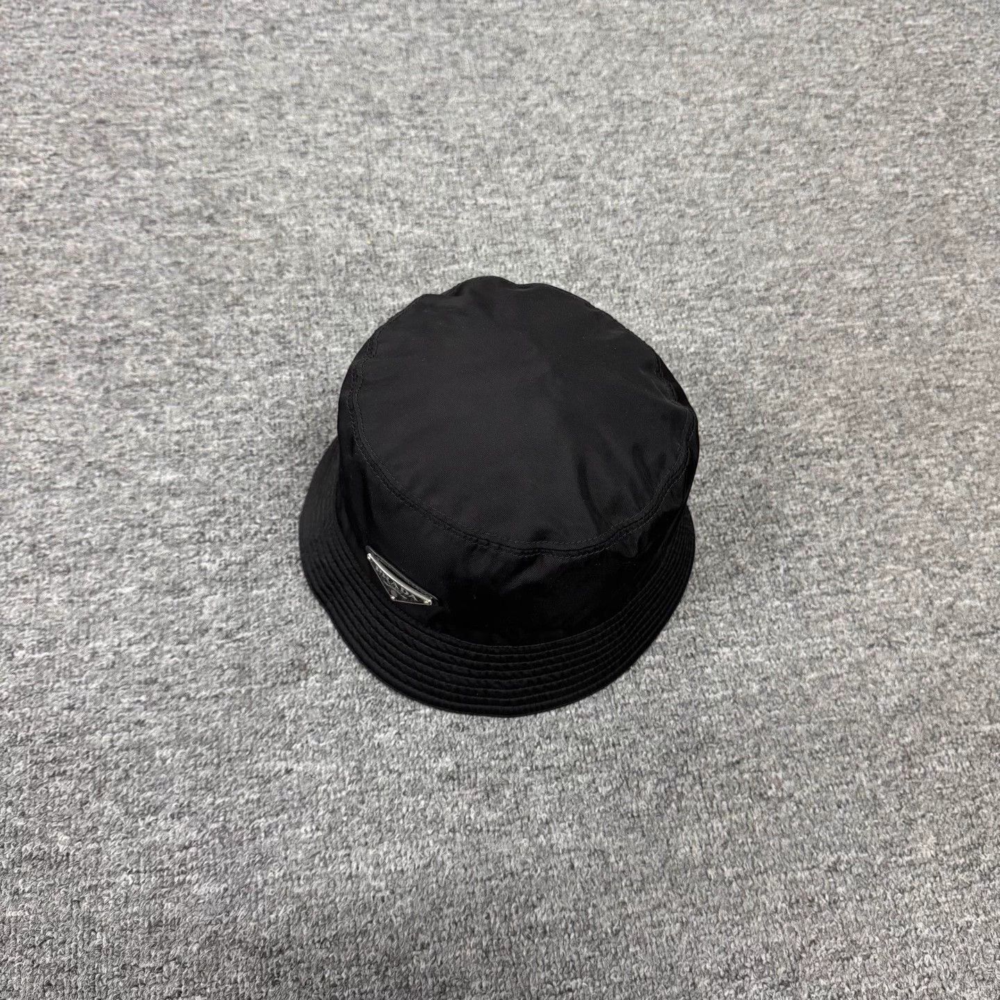 Prada Prada Triangle Logo Nylon Fisherman Hat L MINT Size ONE SIZE - 2 Thumbnail