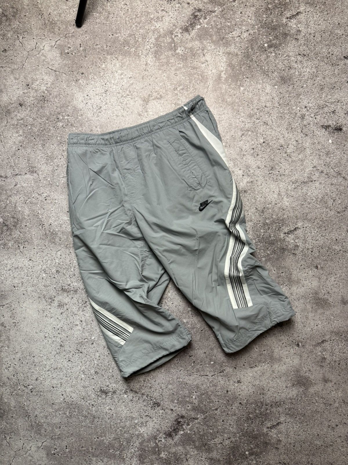 Nike × Vintage Vintage Nike 1/3 shorts hype nylon 90s Y2K Size US 32 / EU 48 - 1 Thumbnail