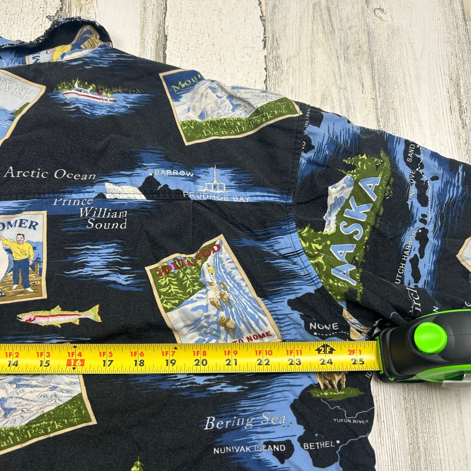 Vintage David Carey Original Alaska Fish Theme Hawaiian Shirt Size US XL / EU 56 / 4 - 11 Thumbnail
