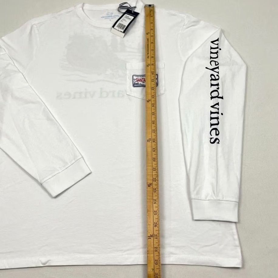 Vineyard Vines Vineyard Vines Christmas Shirt Mens L White Graphic Santa Dogs Sled Holiday NEW Size US L / EU 52-54 / 3 - 6 Thumbnail