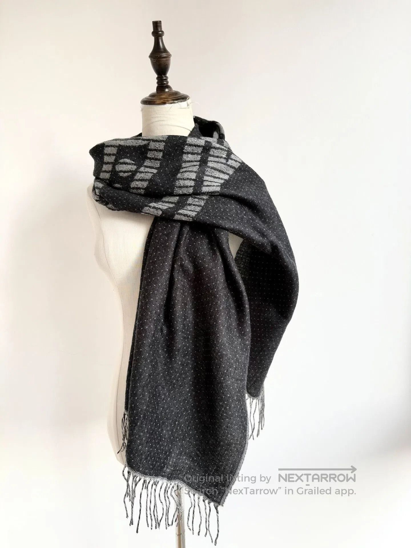 Vivienne Westwood Vivienne Westwood Black Gray Polka Dot Scarf. Size ONE SIZE - 4 Thumbnail
