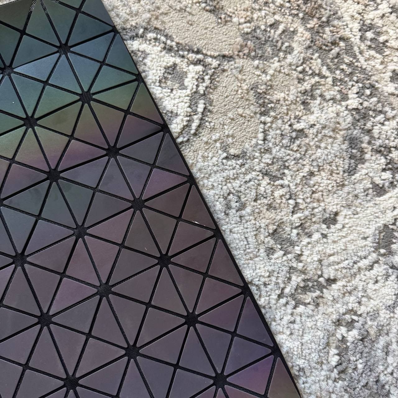 Issey Miyake Bao Bao Issey Miyake ‘Prism” Holographic Big Tote Bag Size ONE SIZE - 7 Thumbnail