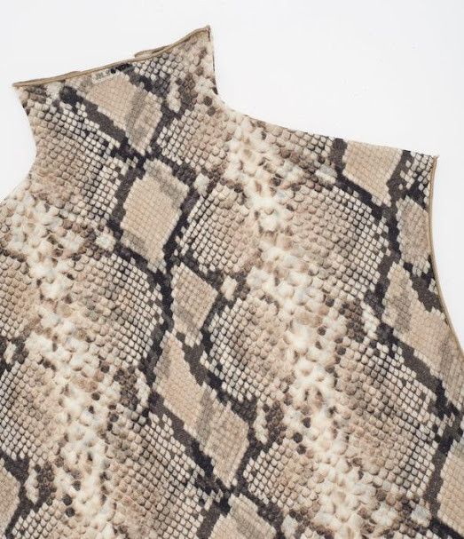 Jil Sander o1w1db10825 Snake Print Top in Hazelnut Mouline Size S / US 4 / IT 40 - 2 Thumbnail