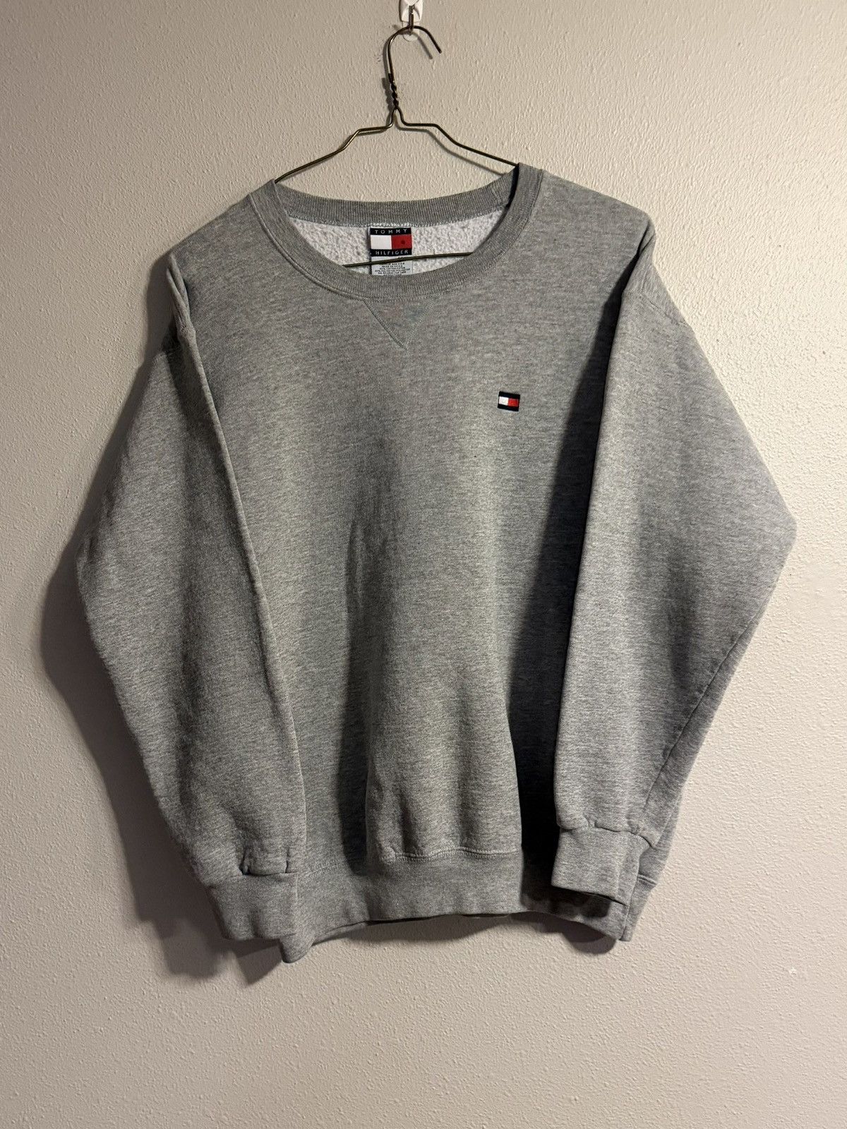 Tommy Hilfiger Vtg 90s made in usa blank gray tommy crewneck small Size US S / EU 44-46 / 1 - 1 Thumbnail
