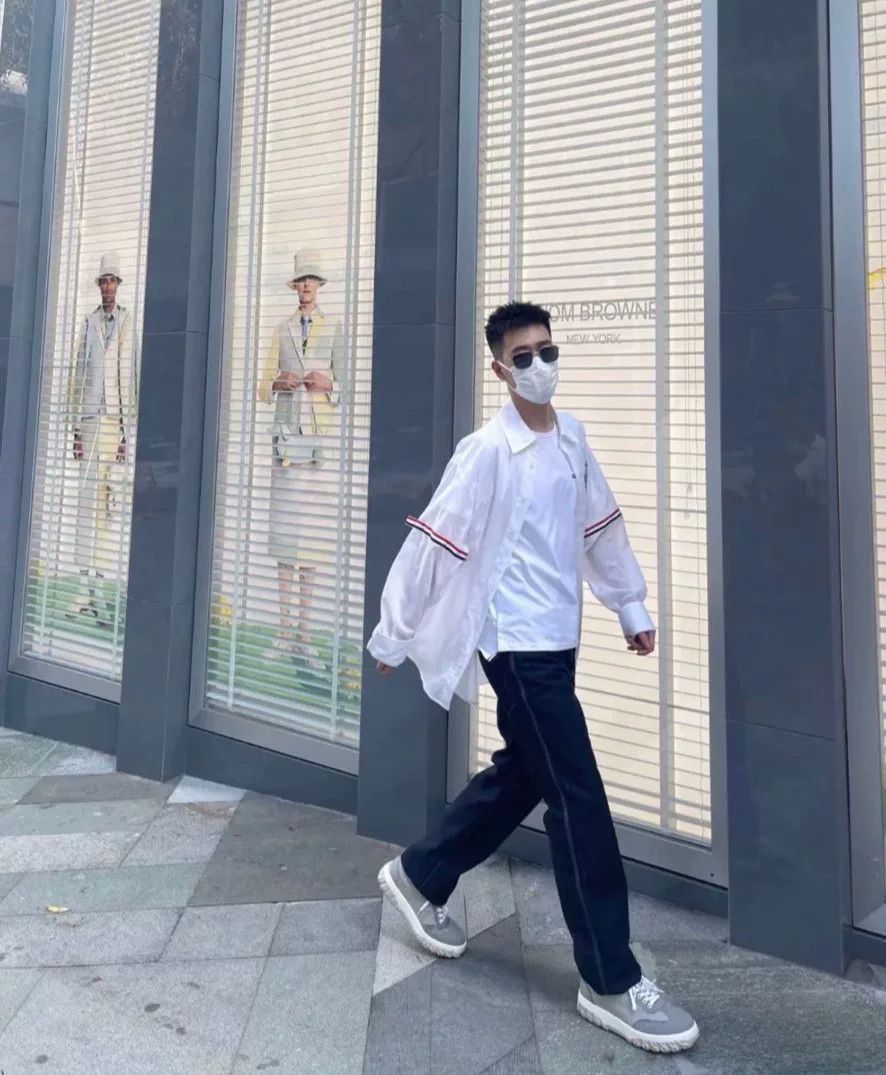 Thom Browne Thom Browne Men's Oversized Shirt Size US M / EU 48-50 / 2 - 1 Thumbnail