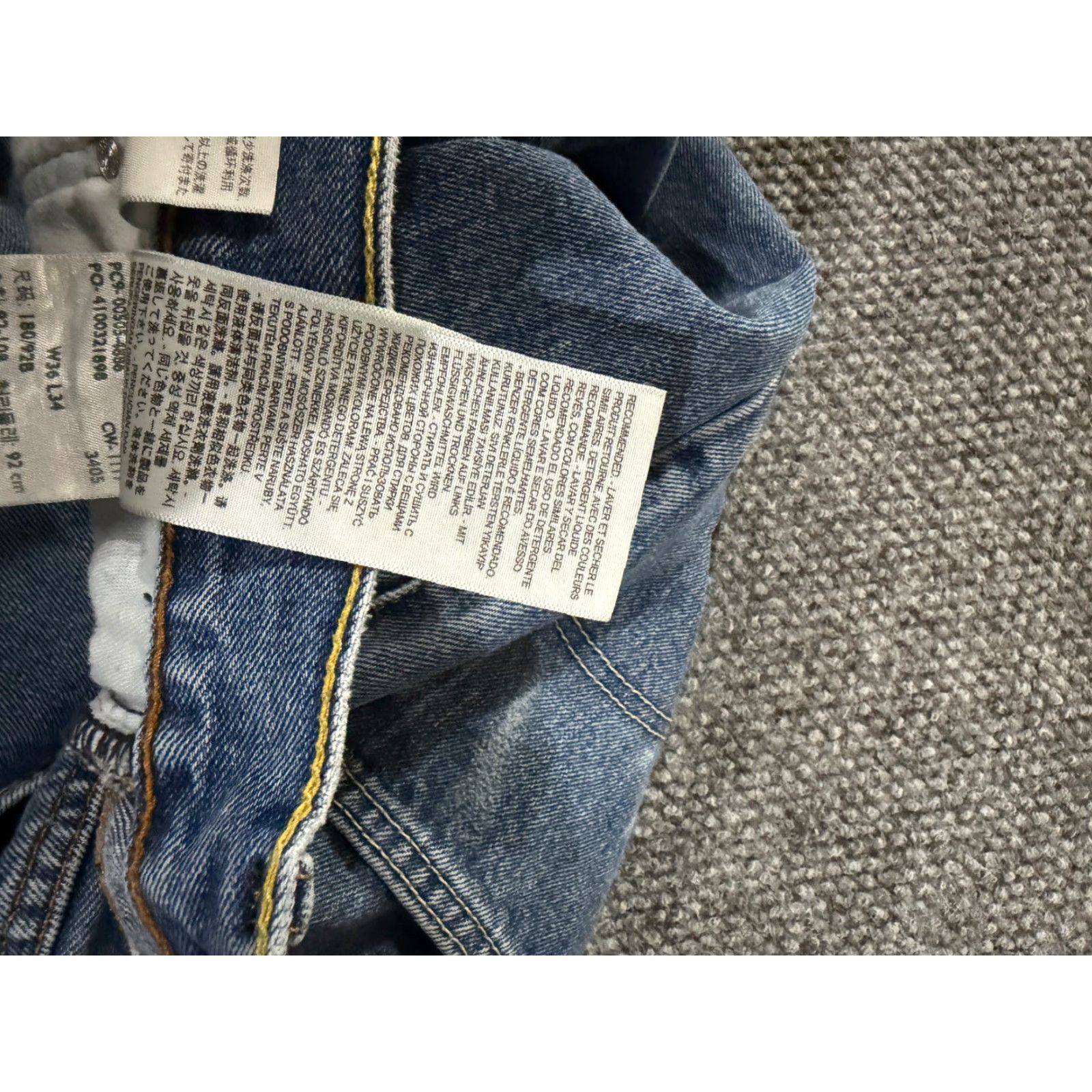 Levi's Levi's 505 Jeans Mens 36x34 Blue Denim Regular Fit Straight Leg Jeans Men Medium Wash Pocket Logo 5-Pocket Design Vintage No Womens Mens Size US 36 / EU 52 - 6 Thumbnail