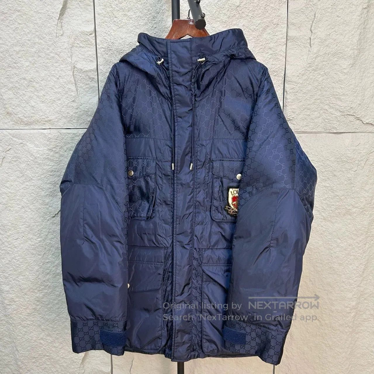 Gucci gucci badge patterned down jacket for sale. Size US L / EU 52-54 / 3 - 1 Thumbnail