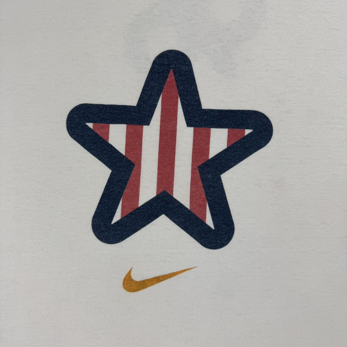 Nike Vintage Nike USA One Star 96 Centre Swoosh T-shirt Size US L / EU 52-54 / 3 - 6 Thumbnail