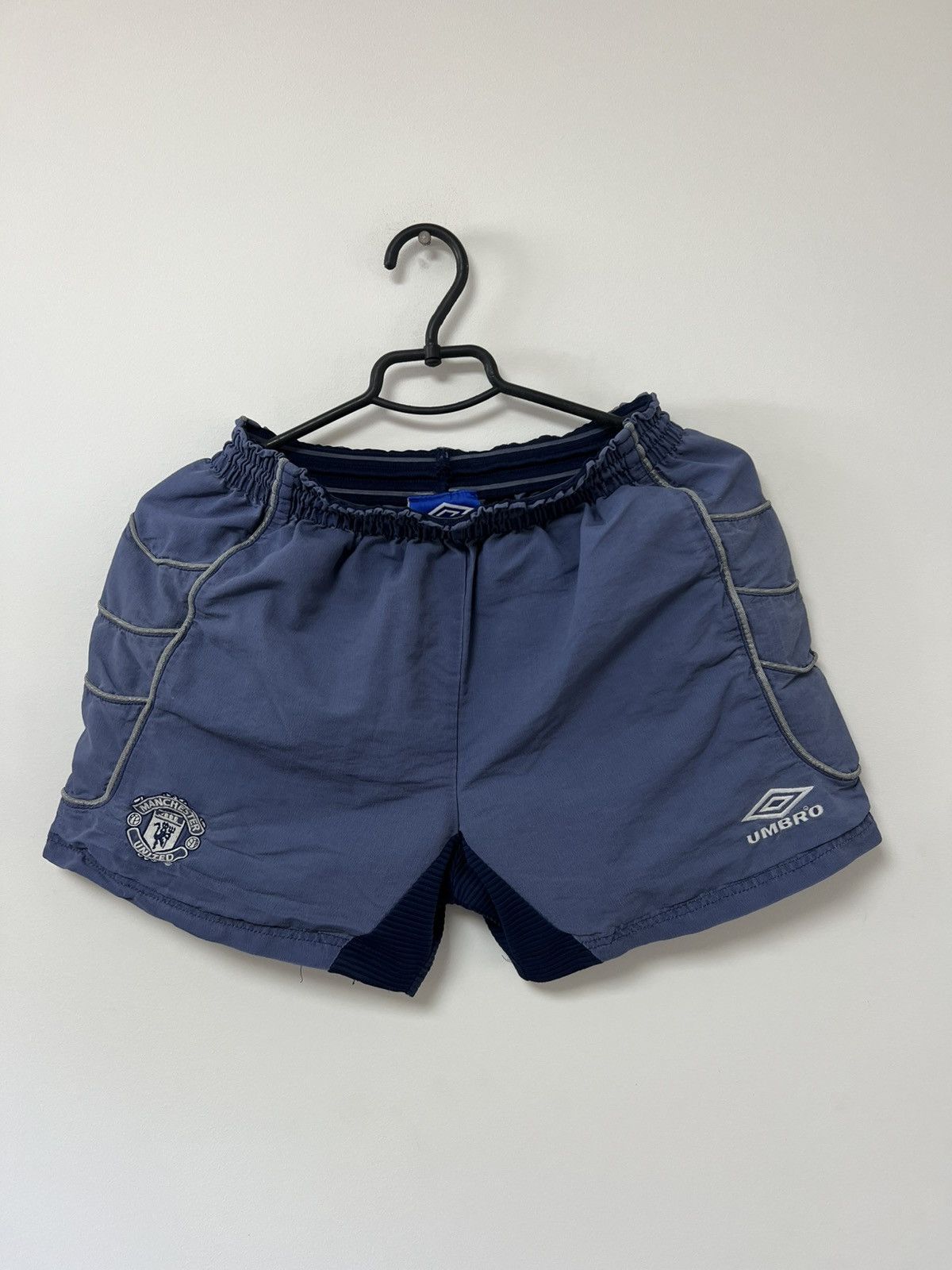 Umbro Vintage Manchester United 1999/2001 Umbro Football Shorts XS Size US 30 / EU 46 - 4 Thumbnail