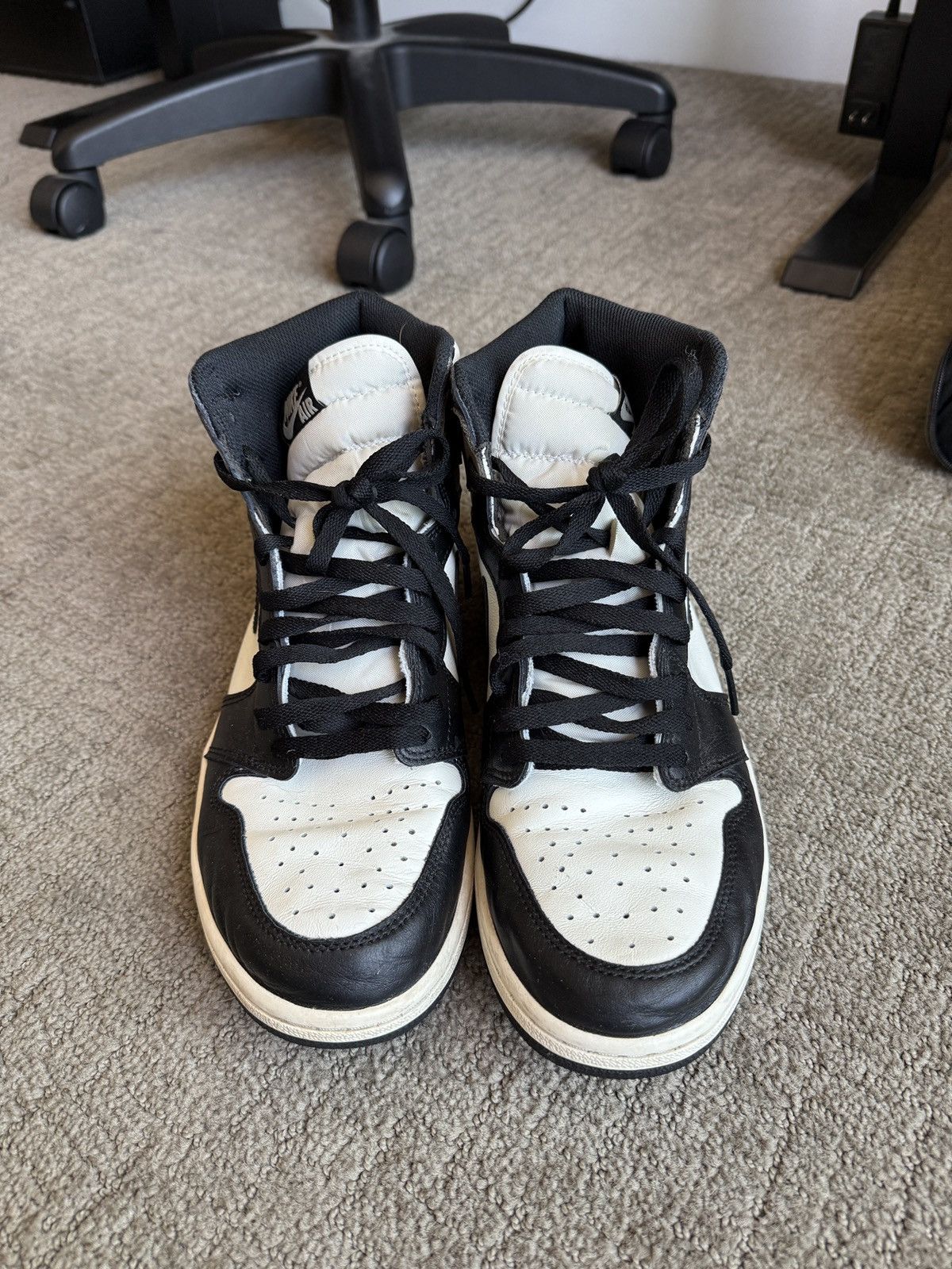 Nike Jordan 1 High Dark Mocha (Size: 11.5) Size US 11.5 / EU 44-45 - 2 Thumbnail
