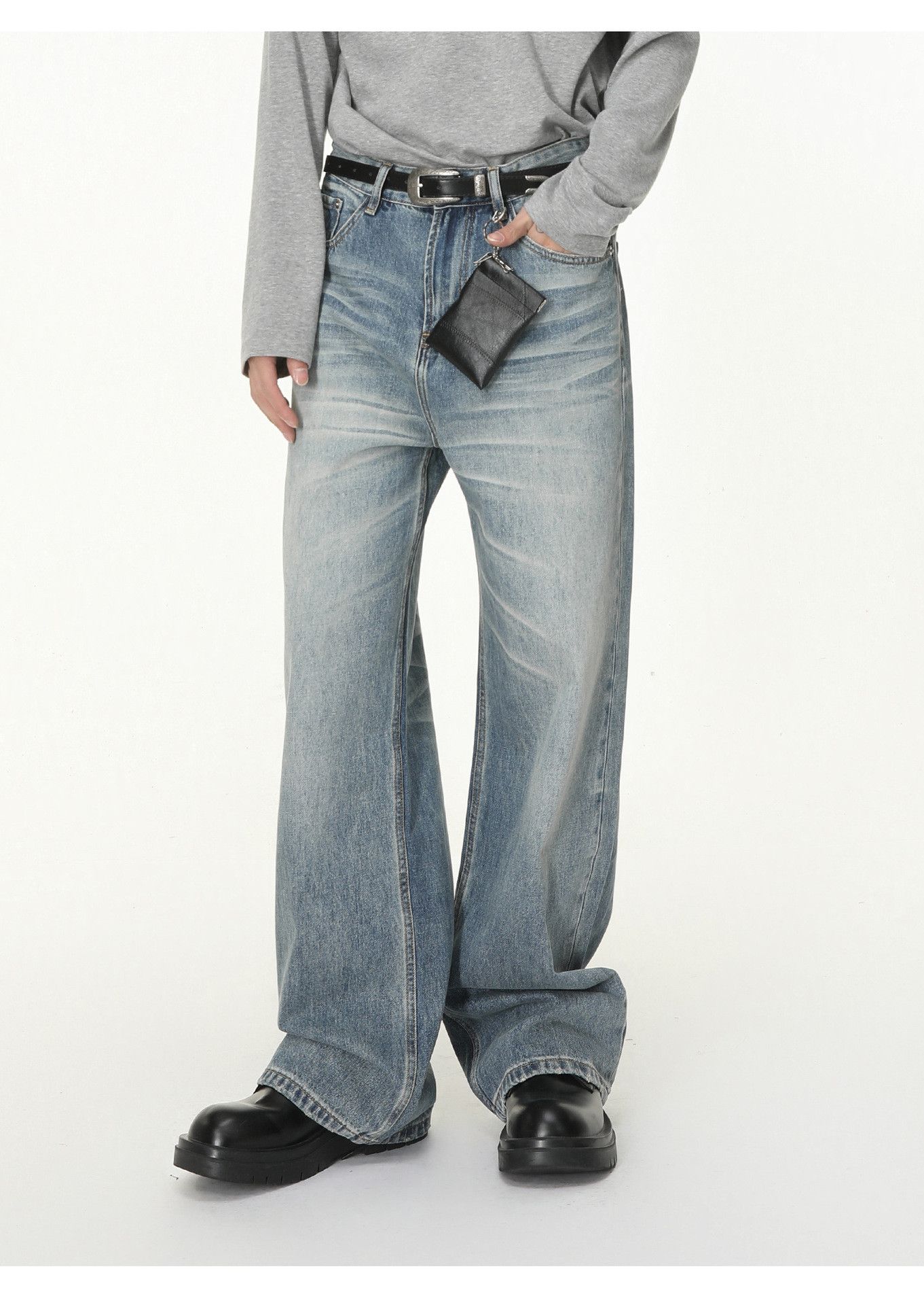 Vintage Men's washed distressed whiskered loose wide-leg jeans Size US 32 / EU 48 - 2 Thumbnail