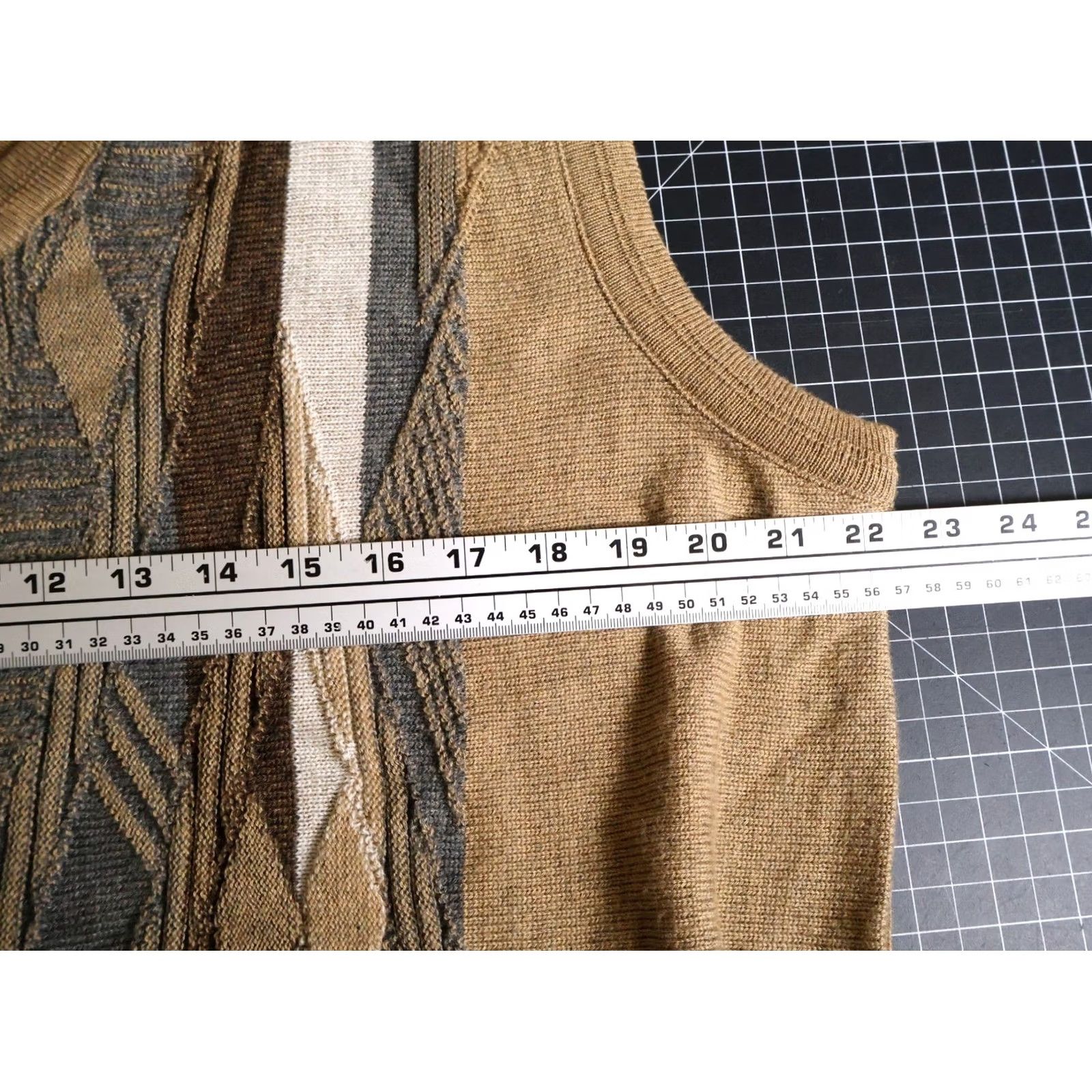Vintage VINTAGE Cooper Sweater Vest Men's Large Brown Gray V-Neck Knit VTG Size US L / EU 52-54 / 3 - 5 Thumbnail