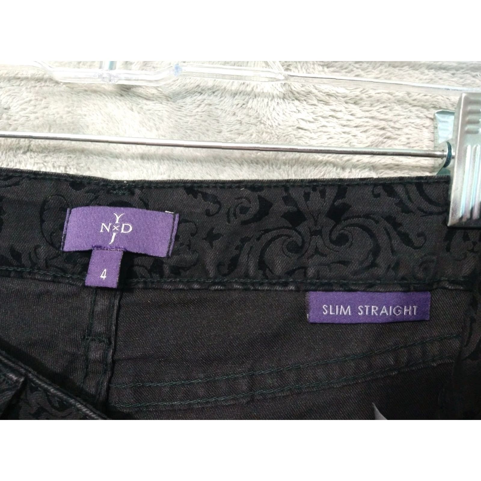 NYDJ NYDJ Jeans Womens 4 Black Velour Paisley Slim Straight Mid Rise Stretch Shirt? Size 27" / US 4 / IT 40 - 7 Thumbnail