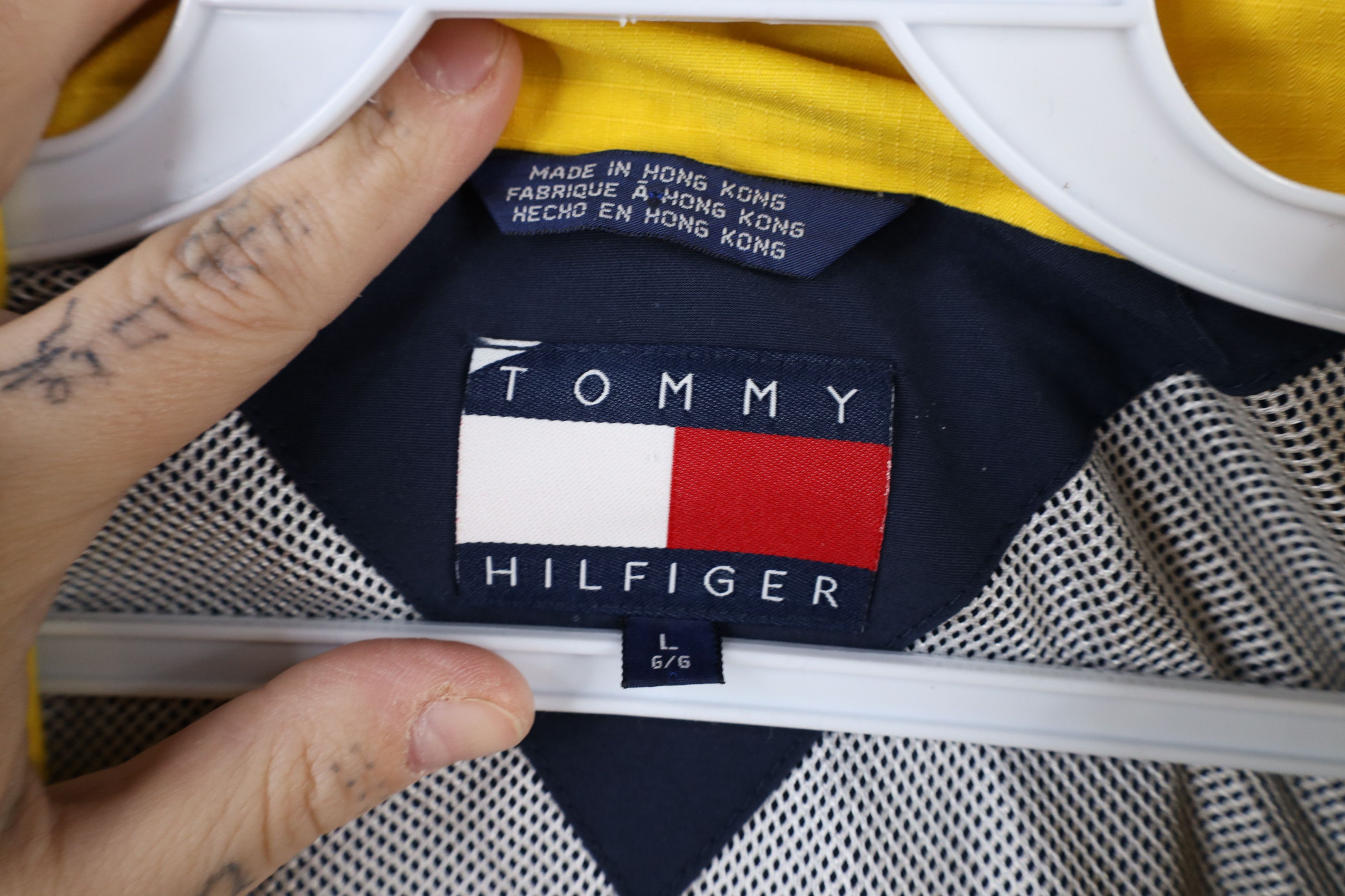 Tommy Hilfiger × Vintage Vintage 90s Tommy Hilfiger Ripstop Hooded Windbreaker Jacket Size US L / EU 52-54 / 3 - 9 Thumbnail