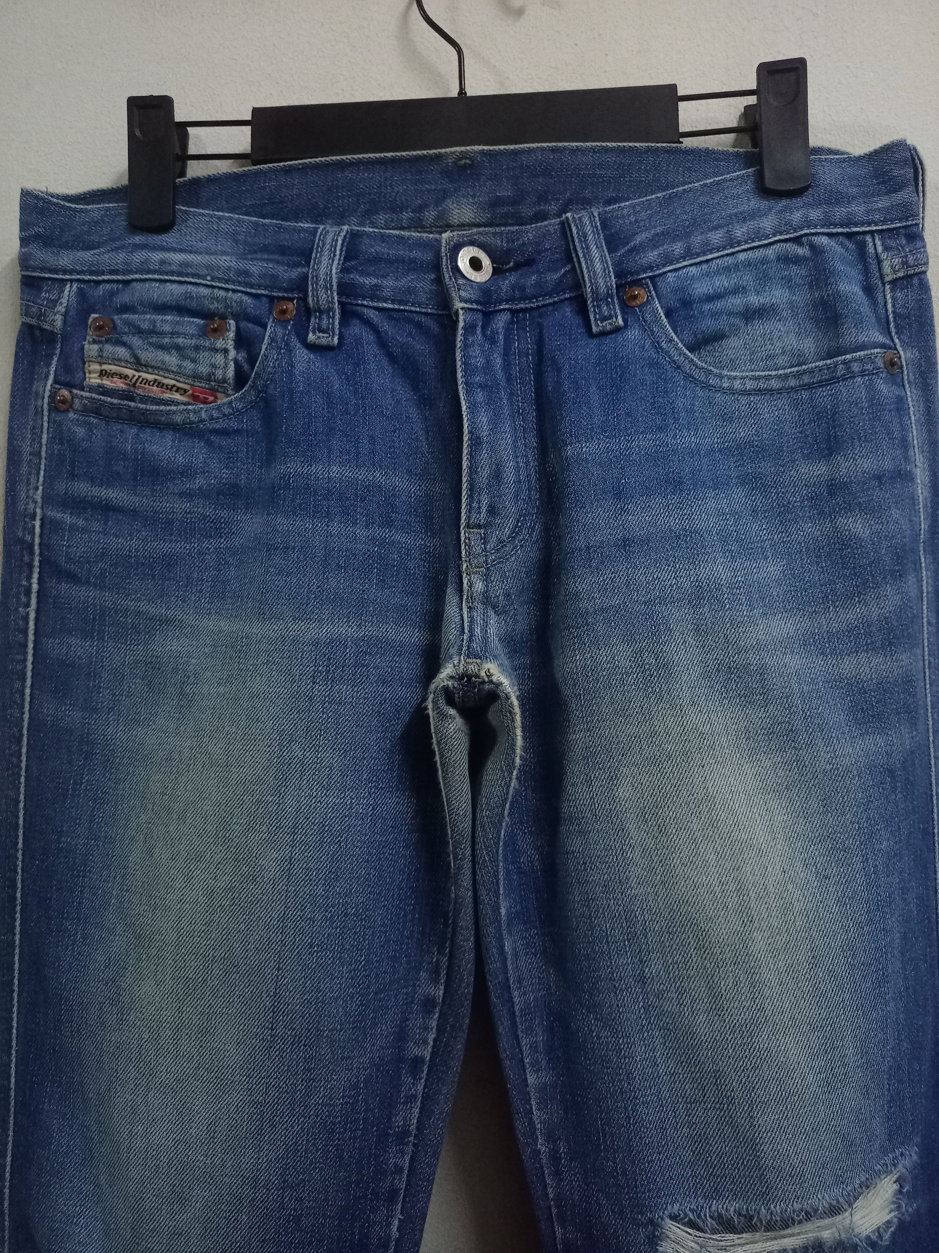 Diesel Vintage Diesel Blue Wash Distressed Flared Jeans Size 30" / US 8 / IT 44 - 4 Thumbnail
