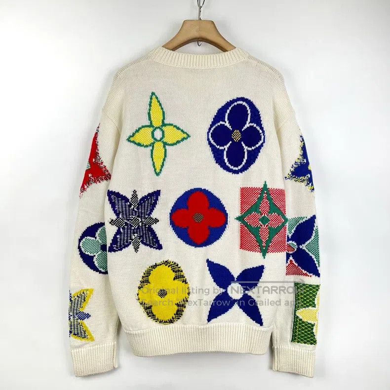Louis Vuitton Louis Vuitton Classic wool beige big three flower color fu Size US M / EU 48-50 / 2 - 2 Thumbnail