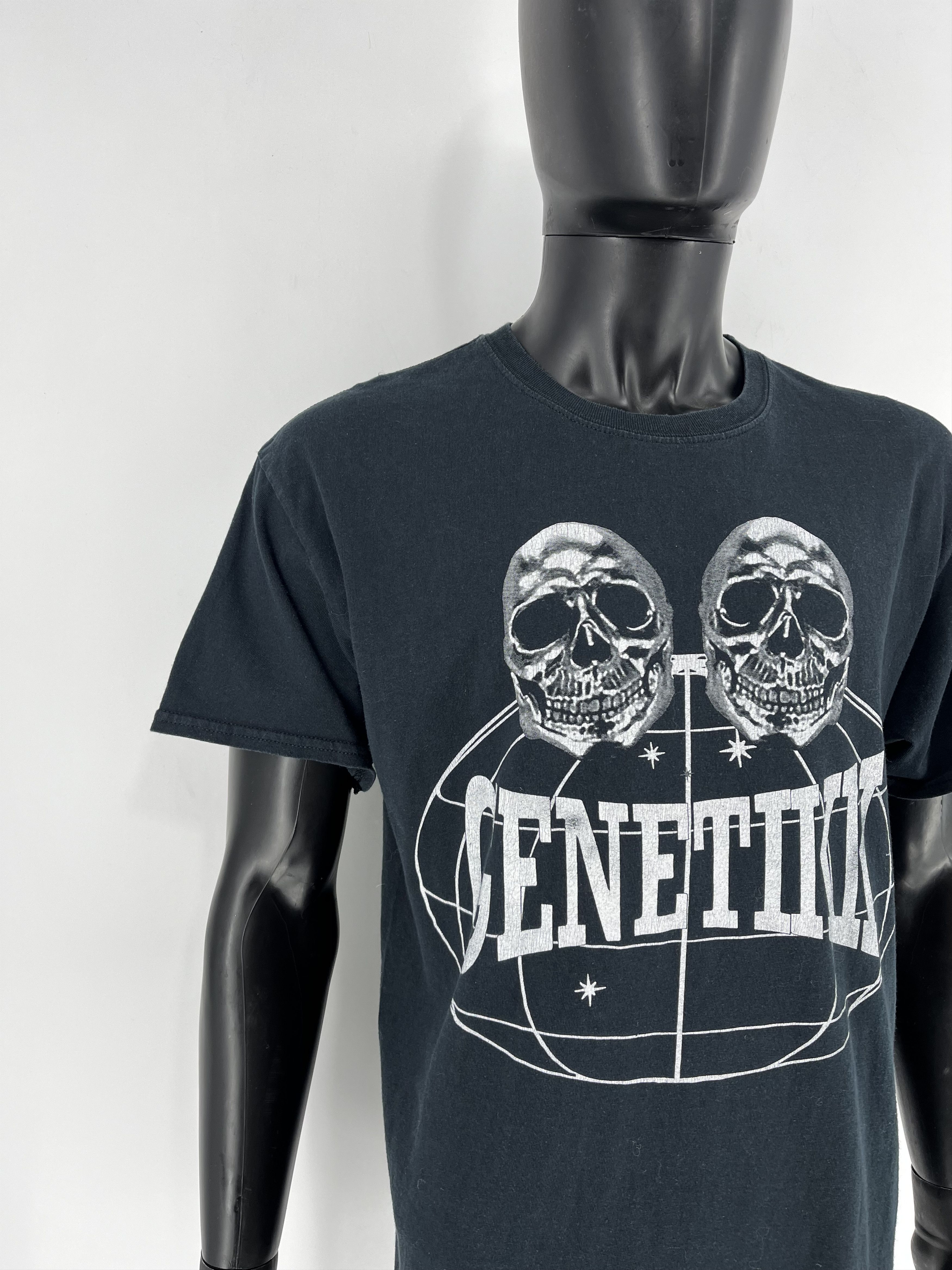 Band Tees Vintage Y2k Genetikk Hip Hop Band Germany Rare Tee OG Size US L / EU 52-54 / 3 - 6 Thumbnail