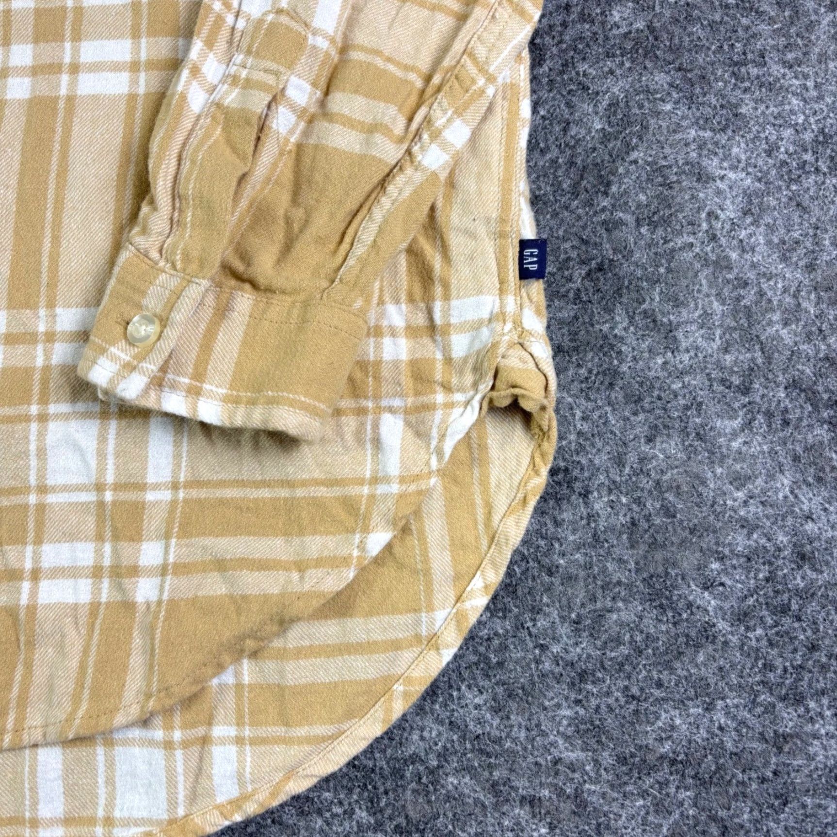 Gap Gap Shirt Plaid Button-Down Long Sleeve Beige White L Womens Vintage? No, Basic Casual 30s Pattern Pocket Button-Up Cotton Be aege Size L / US 10 / IT 46 - 6 Thumbnail