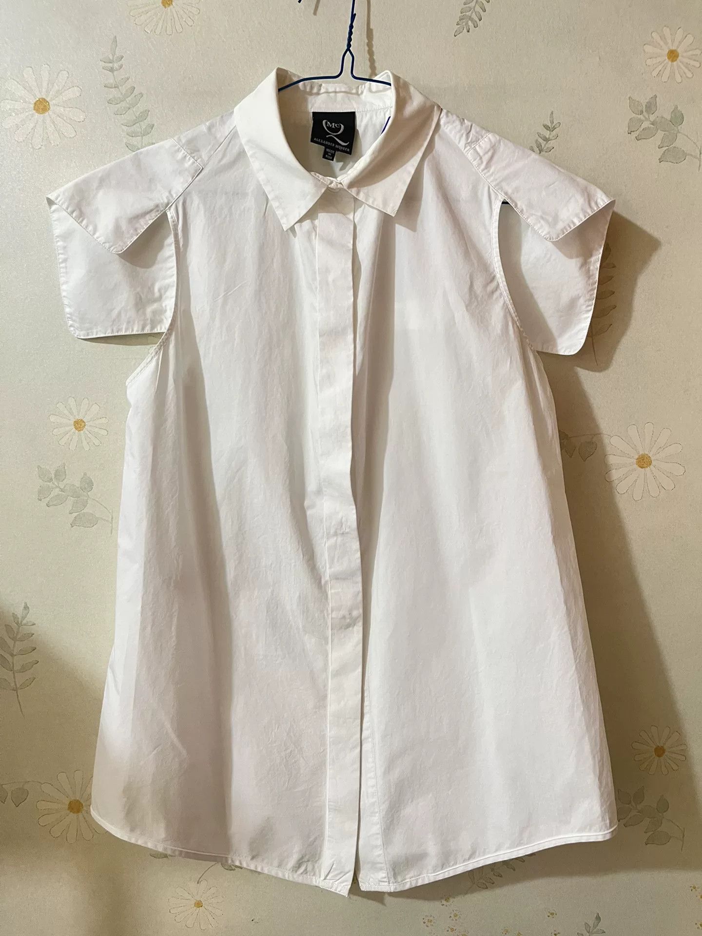 Alexander McQueen Alexander McQueen Women's White Sleeveless Shirt Size S / US 4 / IT 40 - 1 Thumbnail