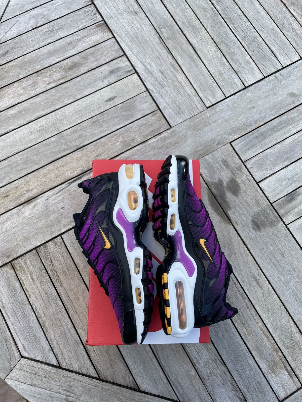 Nike - Nike Air Max Plus Black Hyper Violet Size US 7 / IT 37 - 2 Thumbnail