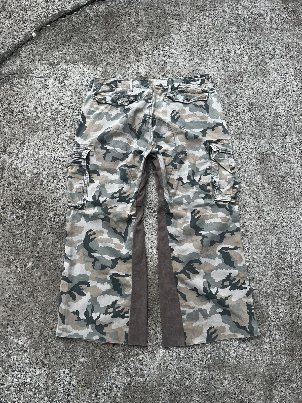 Levi's × Vintage Custom Faded Levi’s Flared Army Cargo Pants. Size US 36 / EU 52 - 5 Thumbnail