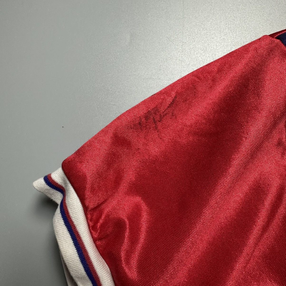 Umbro ENGLAND x SCORE DRAW 1980/1983 SOCCER AWAY JERSEY Size US S / EU 44-46 / 1 - 3 Thumbnail
