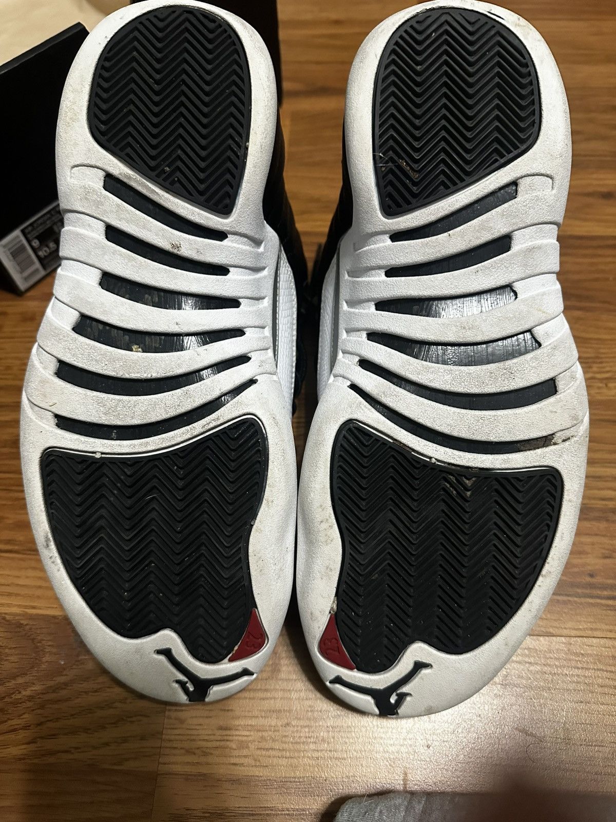 Jordan Brand Jordan 12 playoff highs Size US 9 / EU 42 - 5 Thumbnail