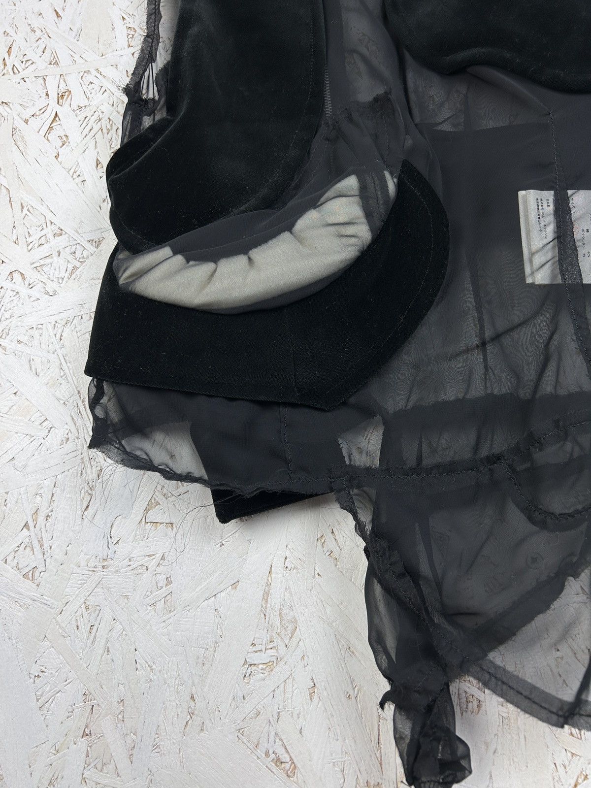Comme des Garcons Vintage Comme Des Garcons Rei Kawakubo Mesh Sheer Vest Size S / US 4 / IT 40 - 3 Thumbnail