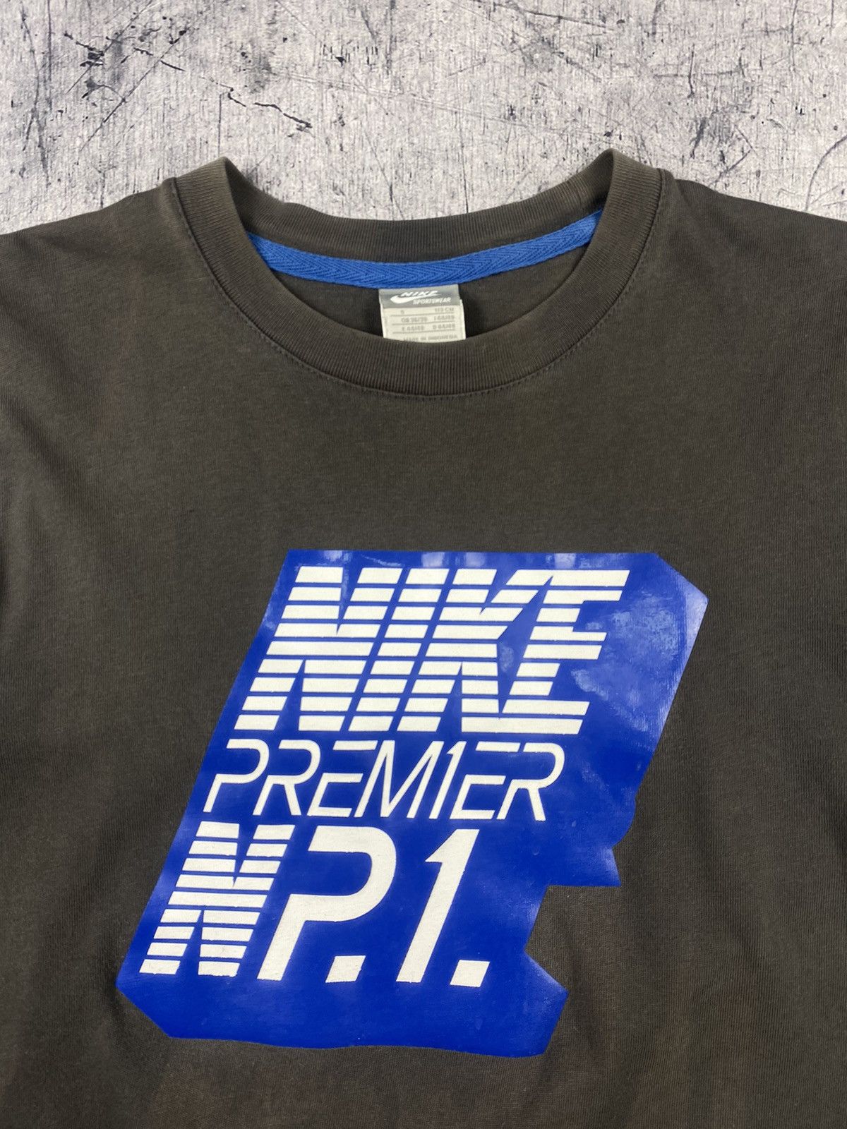 Nike × Vintage Vintage Nike Distressed y2k T Shirt Tee Size US S / EU 44-46 / 1 - 3 Thumbnail