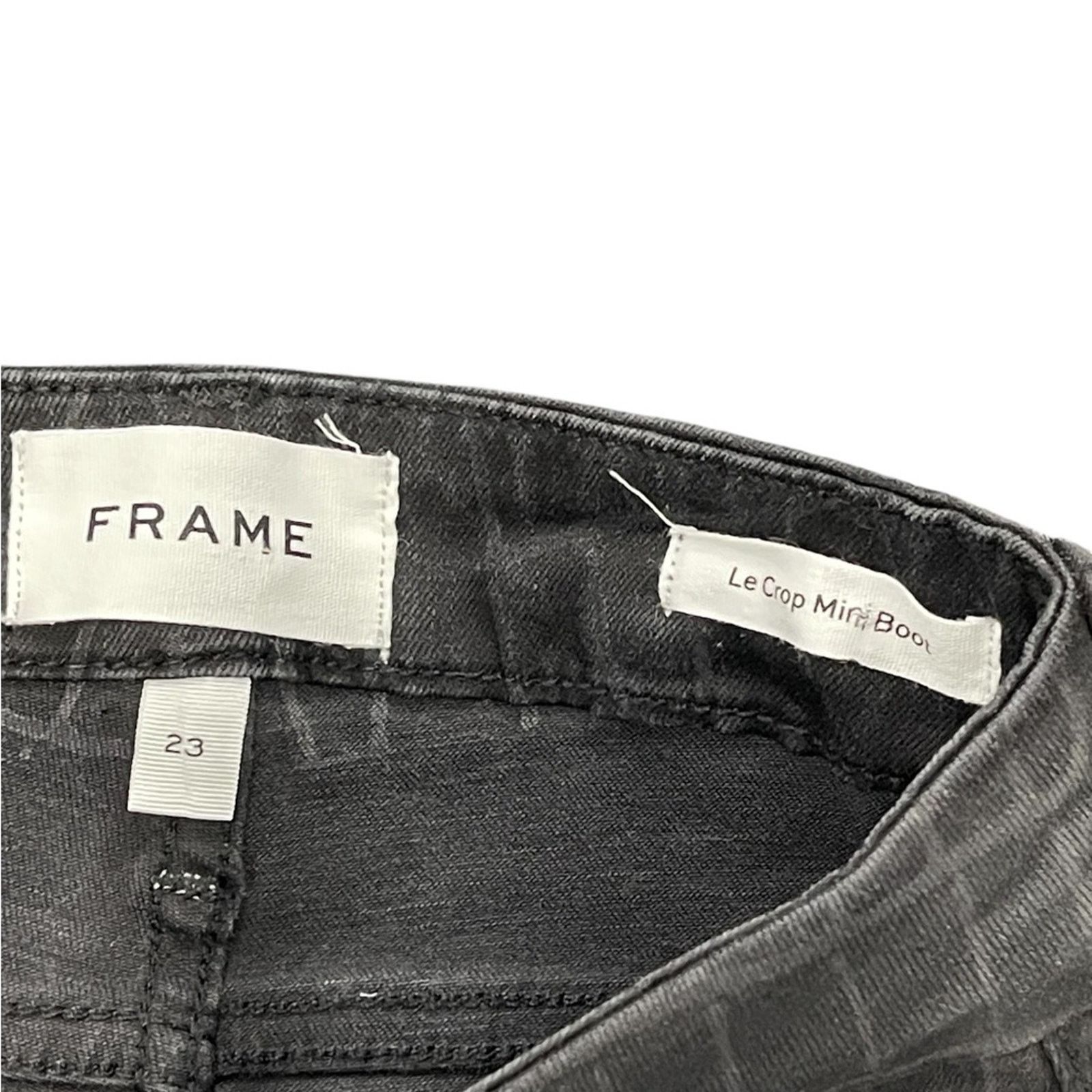 Frame *BNWT* Women’s Frame Le Crop Mini Boot Alligator Print Jeans Size 23" - 3 Thumbnail