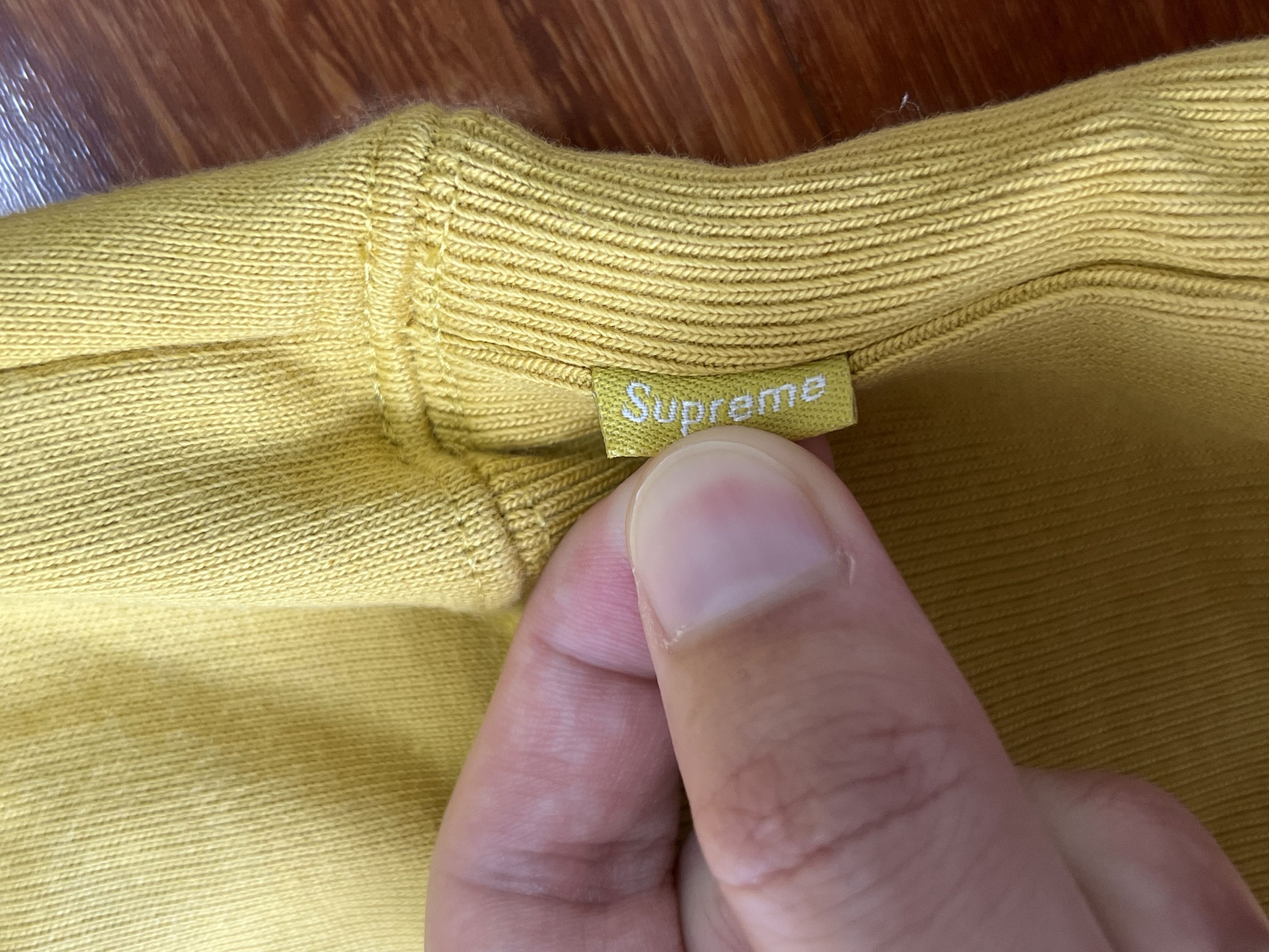Supreme 💚 FW18 Supreme Flowers Mustard Embroidered Hoodie NEW Size US L / EU 52-54 / 3 - 7 Thumbnail