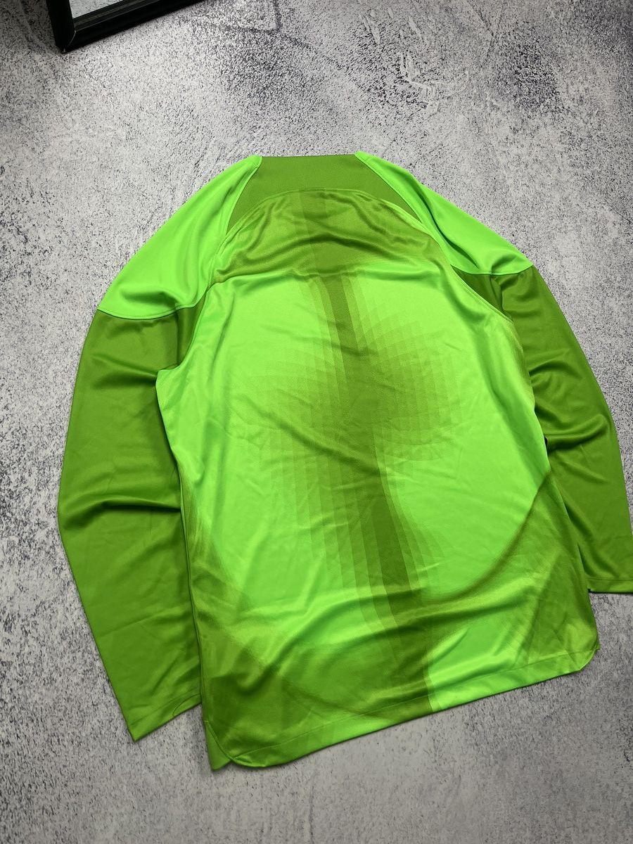 Nike NWT Nike Paris Saint Germain 2022/23 Home Goalkeeper Jersey Size US L / EU 52-54 / 3 - 14 Thumbnail