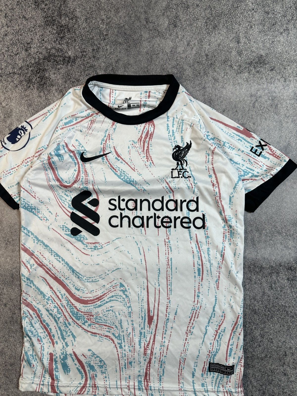 Nike Nike Liverpool soccer jersey Streetwear football rare Xs Size US XS / EU 42 / 0 - 2 Thumbnail