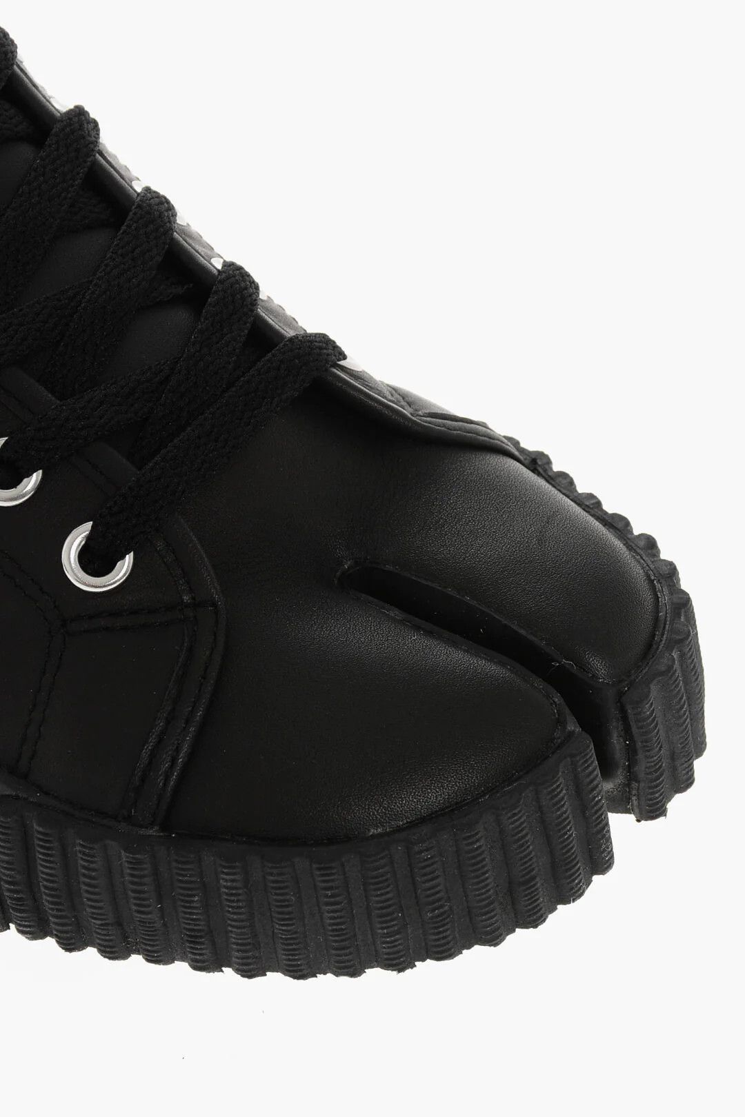 Maison Margiela og1mm0326 Tabi Leather Low-Top Sneakers in Black Size US 8.5 / EU 41-42 - 4 Thumbnail