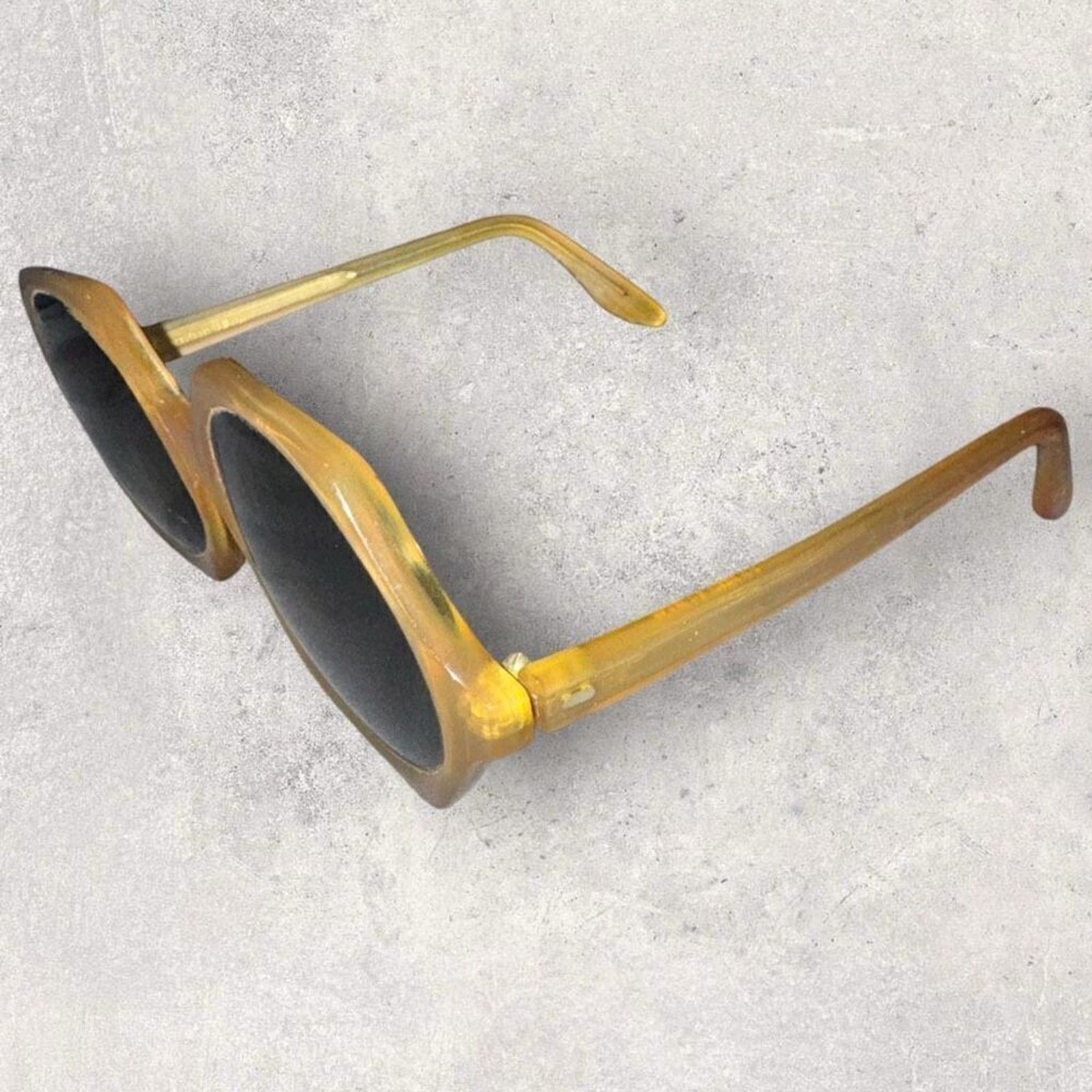 Dior Vintage Christian Dior Opal Sunglasses 1980s Rare Find Size ONE SIZE - 7 Thumbnail