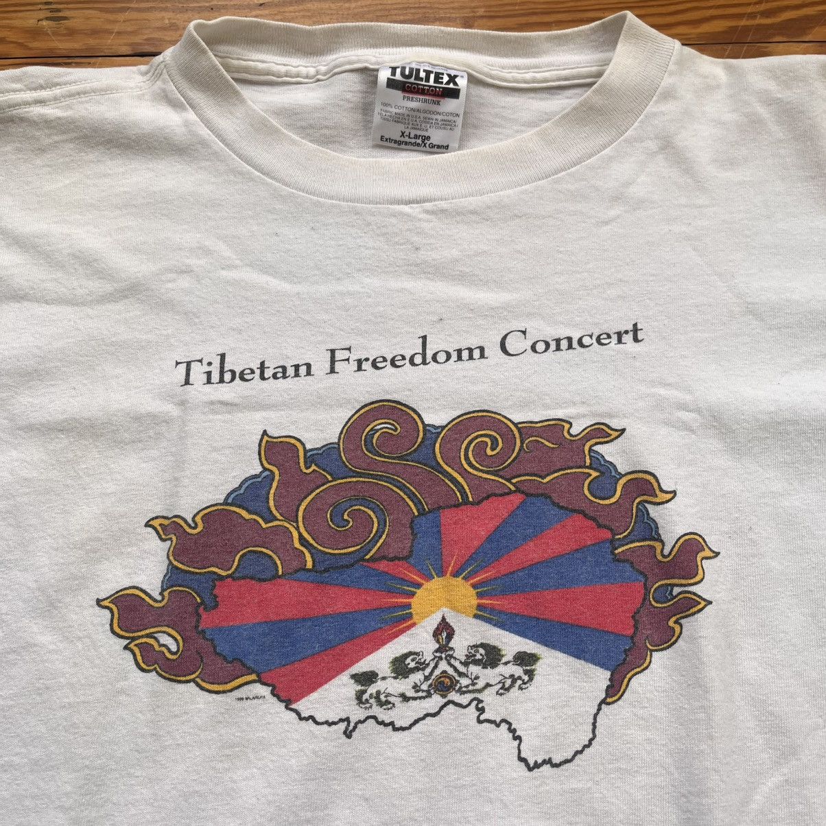 Band Tees 1996 Rage Against Smashing Red Hot Tibetan Concert Shirt Size US XL / EU 56 / 4 - 2 Thumbnail