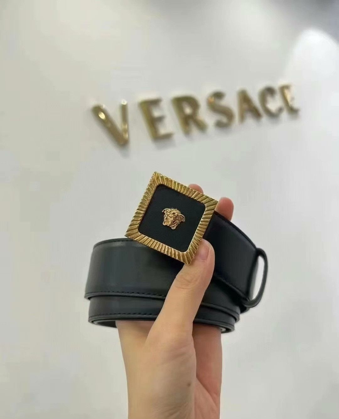 Versace Versace Unisex Leather Belt Size ONE SIZE - 1 Preview