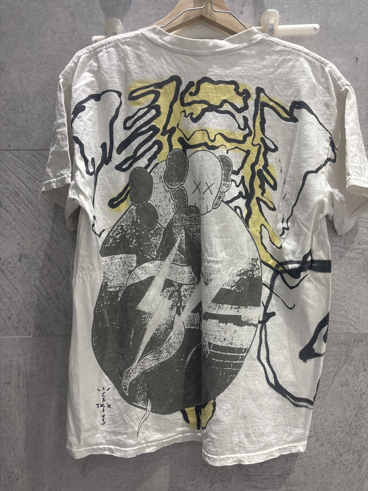 Fragment Design × Kaws × Travis Scott CACTUS JACK + KAWS FOR FRAGMENT TEE S travis scott Size US S / EU 44-46 / 1 - 2 Thumbnail