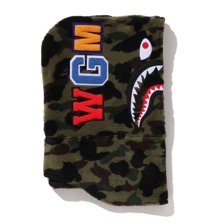 Bape Bape Camo Shark Size ONE SIZE - 2 Thumbnail