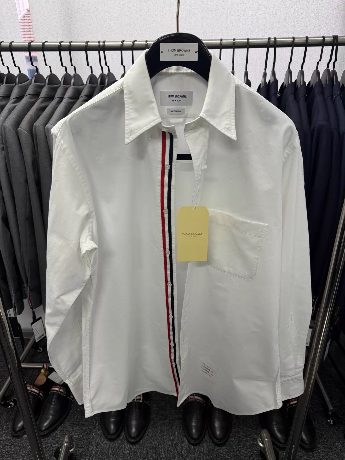 Thom Browne Thom Browne M Classic 3-Color Placket Shirt White Size4 Size US XL / EU 56 / 4 - 1 Thumbnail