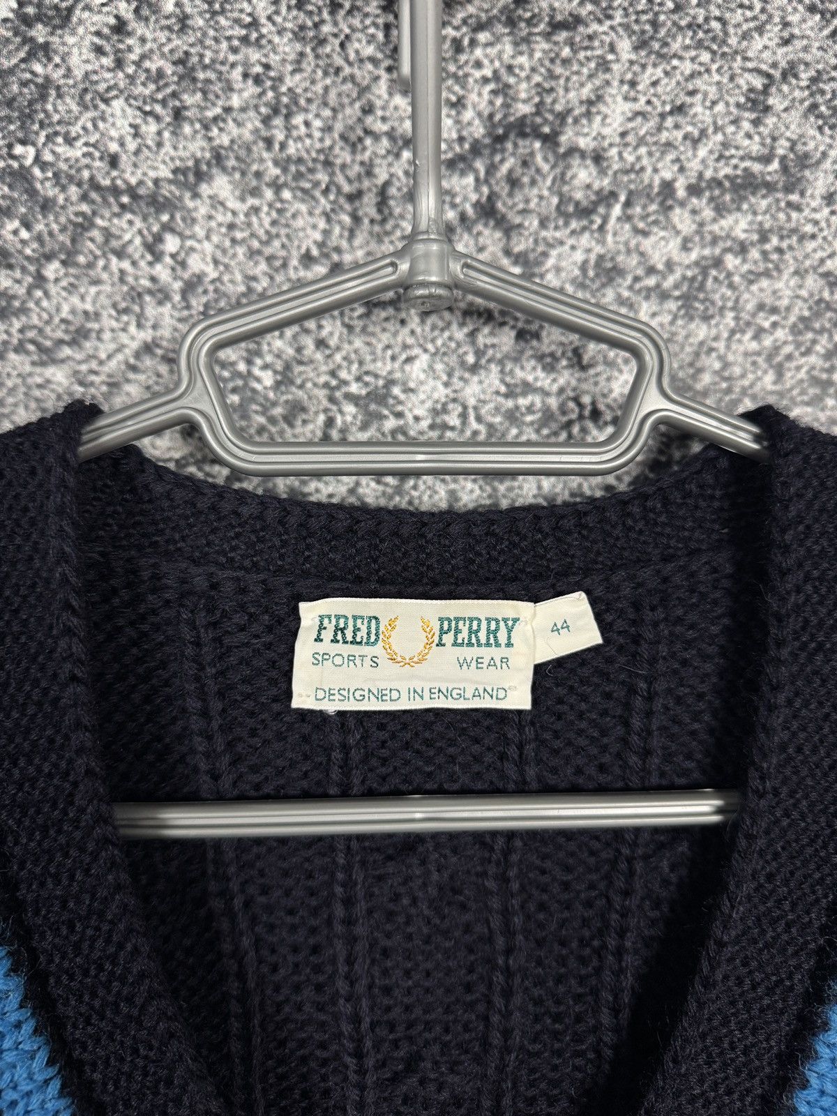 Fred Perry Fred Perry Vintage V-Neck Cable Knit Sweater Pullover Sz 44 Size US L / EU 52-54 / 3 - 8 Thumbnail