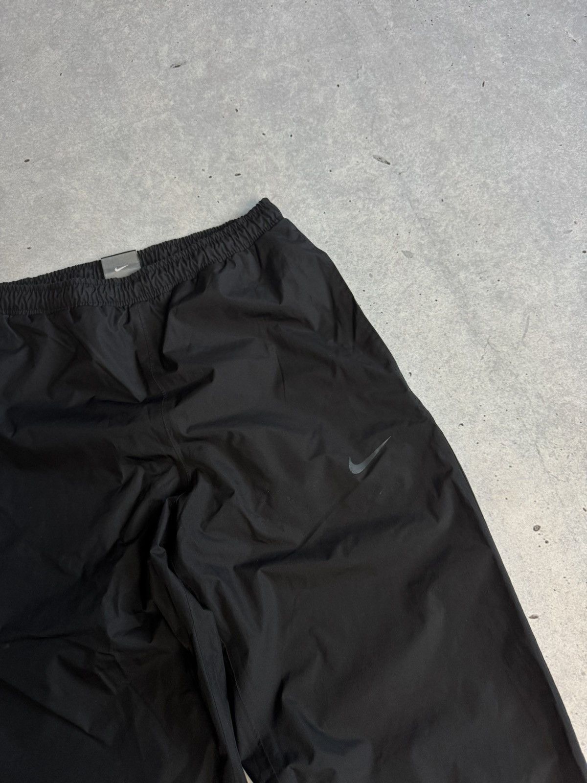 Nike Nike Swoosh Nylon Drill Track Pants Y2K If Six Was Nine Size US 32 / EU 48 - 2 Thumbnail