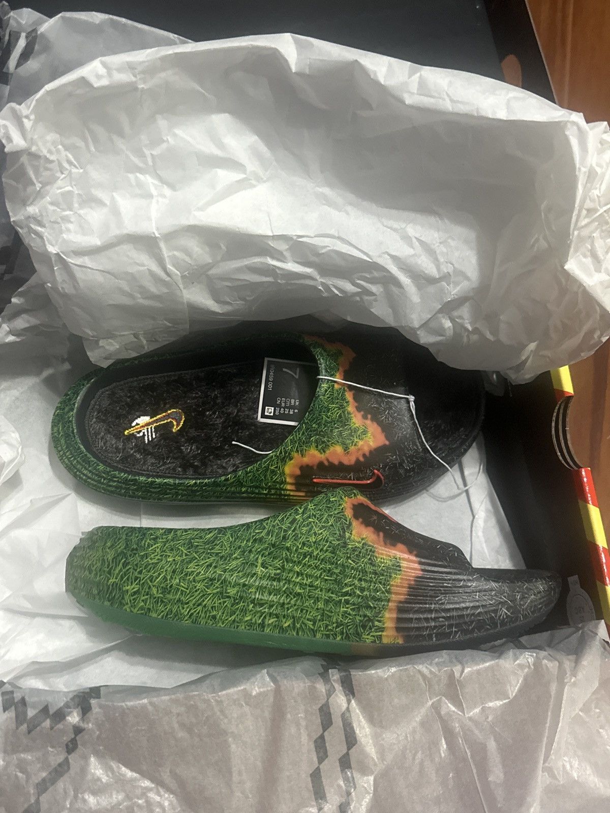 Nike Nike Reactx Rejuven8 Slide QS Size US 7 / EU 40 - 2 Thumbnail