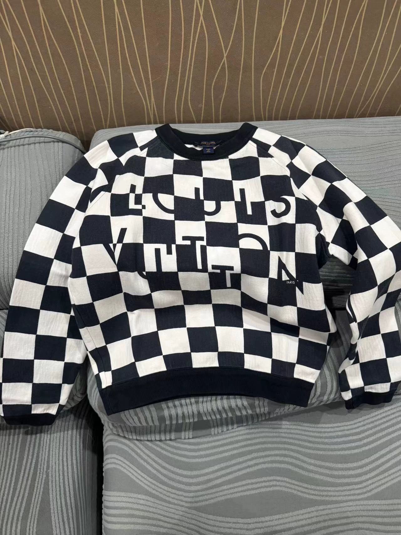 Louis Vuitton LV Sweatshirt XS Size XS / US 0-2 / IT 36-38 - 1 Thumbnail
