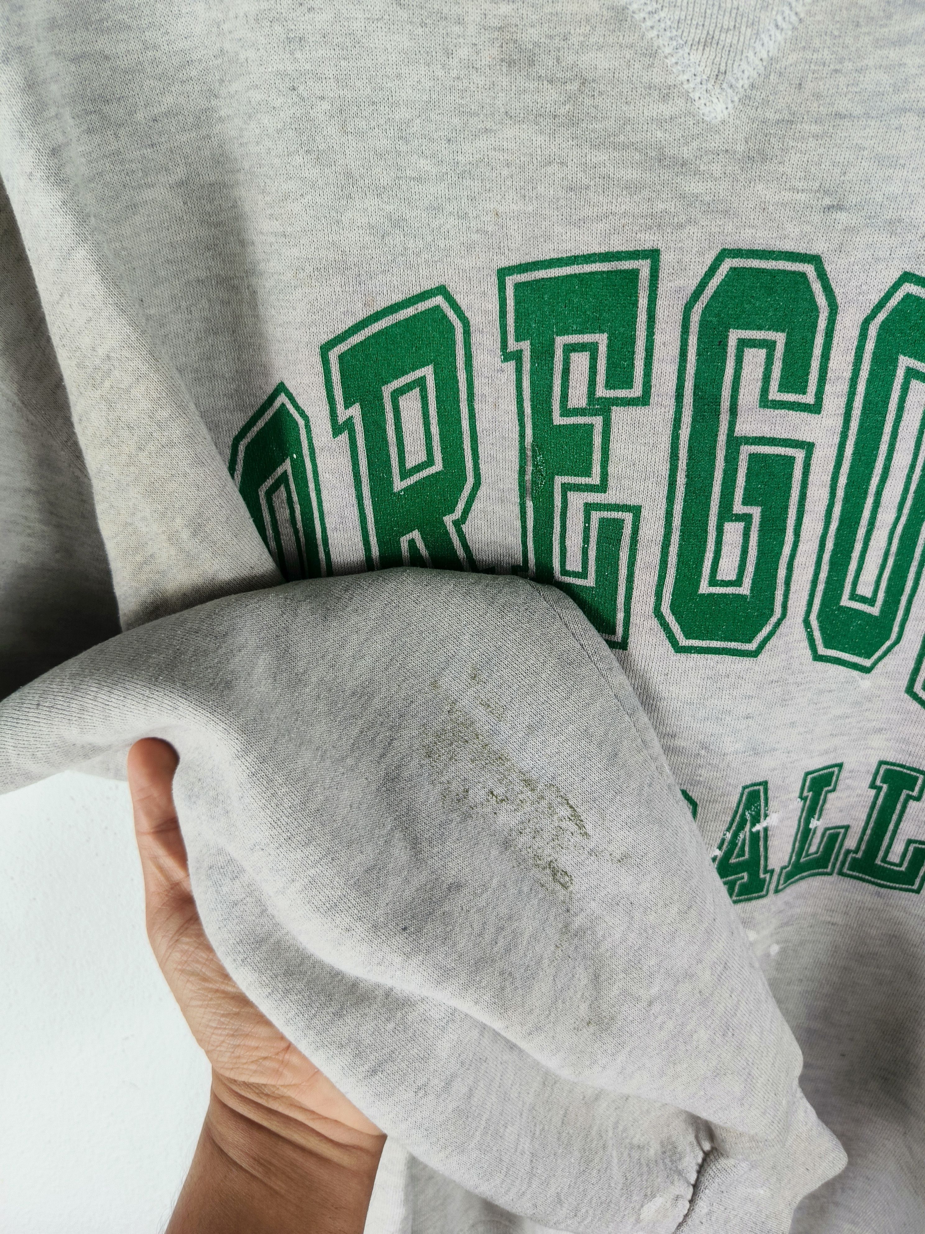 Vintage Vintage Russell Oregon Softball sweatshirt Size US L / EU 52-54 / 3 - 8 Thumbnail