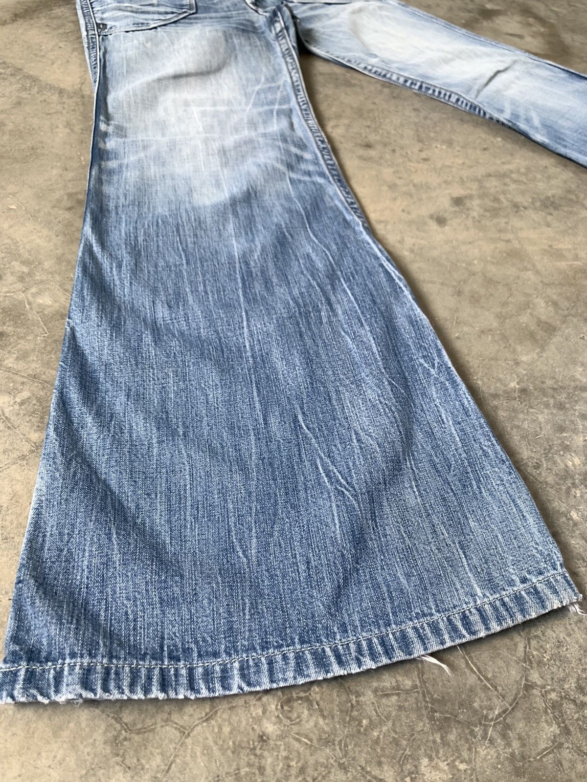 Tornado Mart Super Flare Jeans Japan Brapper Low Rise Bellbottom Jeans Size 28" / US 6 / IT 42 - 8 Thumbnail