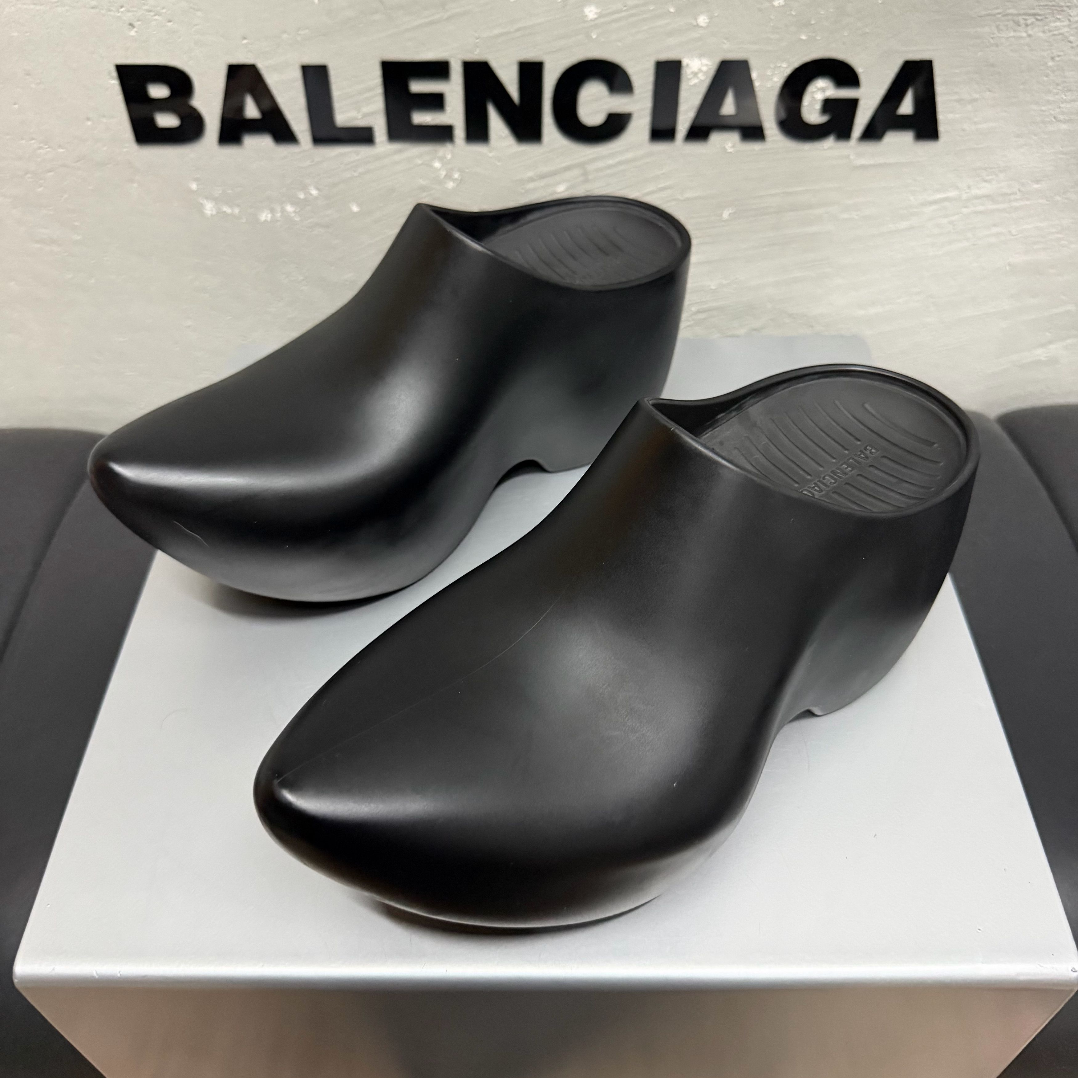 Balenciaga Balenciaga Technoclog Orange Clogs Size 42 | Grailed