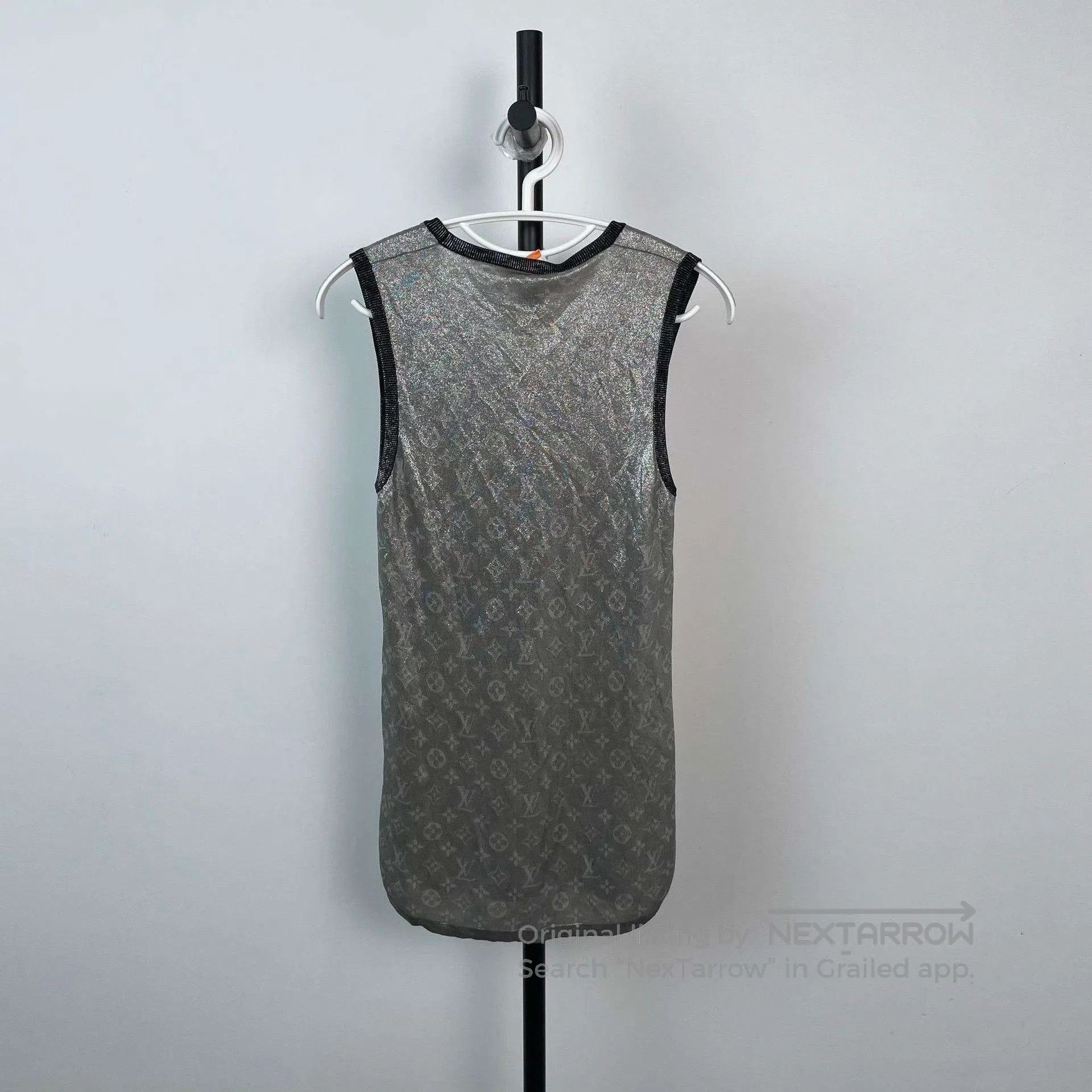 Louis Vuitton Louis Vuitton Silver Metallic Sleeveless Vest Top. Size XS / US 0-2 / IT 36-38 - 2 Thumbnail