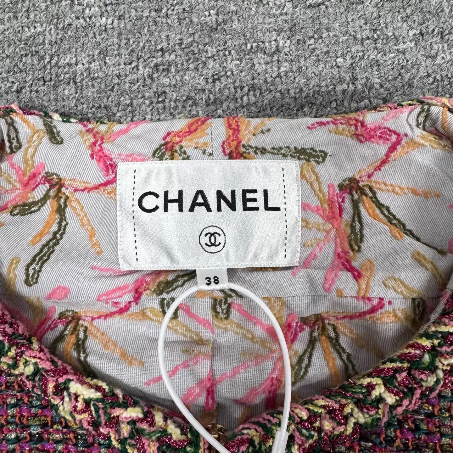 Chanel Chanel Beach Fuchsia Tweed Waist-Cinched Cropped Jacket Size S / US 4 / IT 40 - 5 Thumbnail